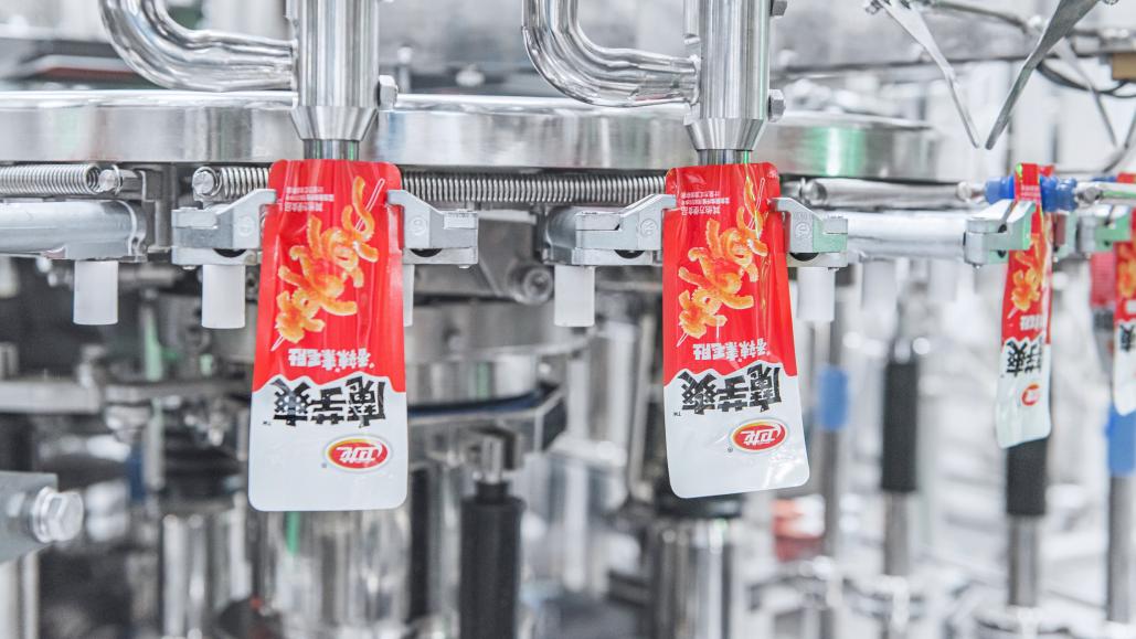 半年挣35亿 魔芋爽养肥了卫龙半年挣35亿，魔芋爽养肥卫龙——揭秘其成功背后的故事